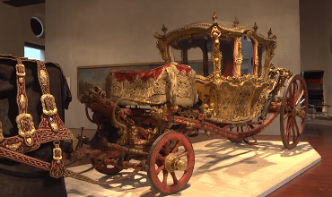Beauty in Harness – Carriages, Sleighs and Sedan Chairs of the 18th to the 20th Century